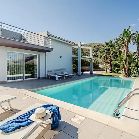 Privata Con Piscina Riscaldata A Scopello *